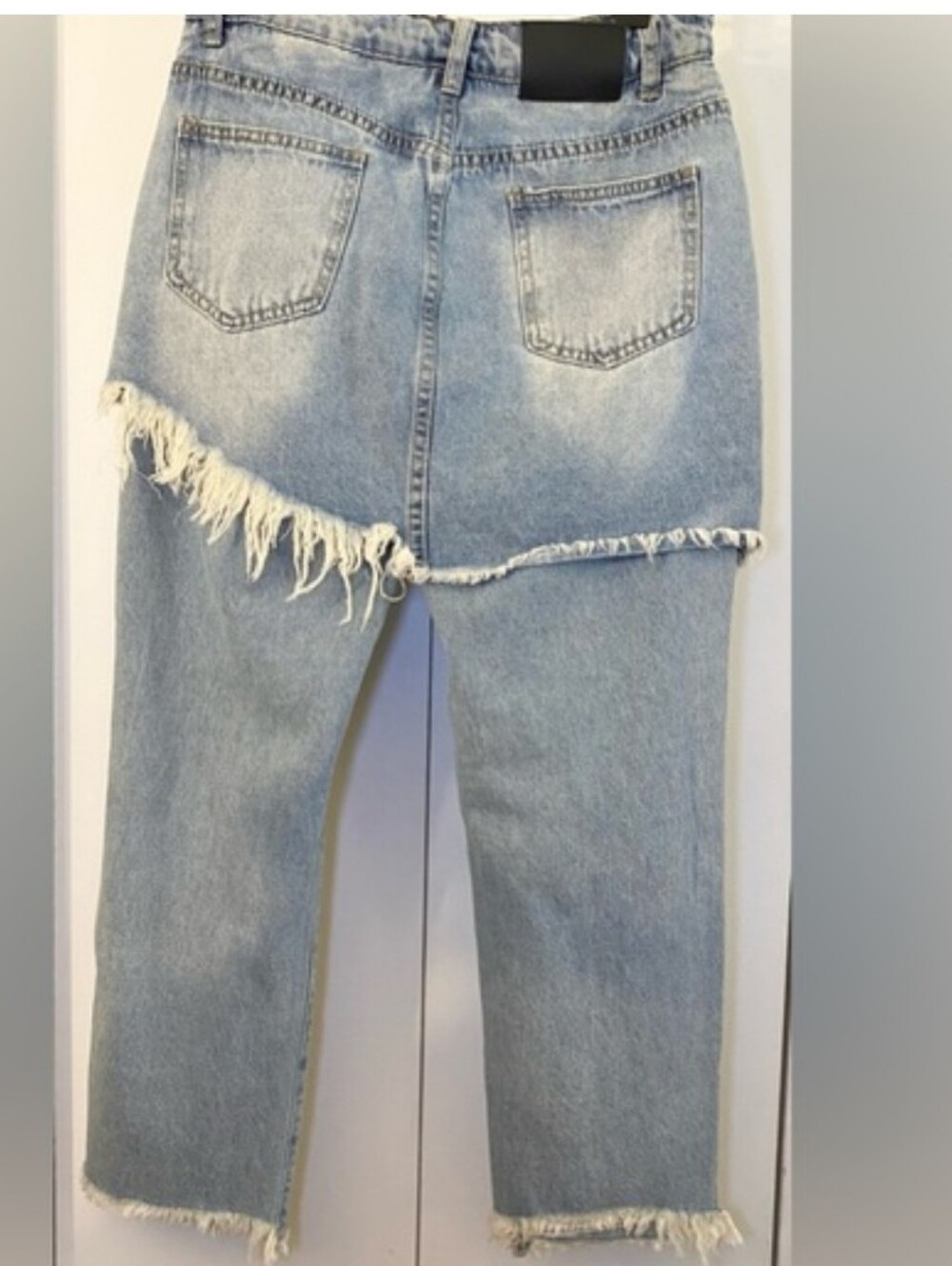 Stylish Distressed 2 in 1 Blue Jeans NWOT - Picture 9 of 10